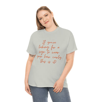 Looking for curly hair... Unisex Softstyle T-Shirt - curlysister