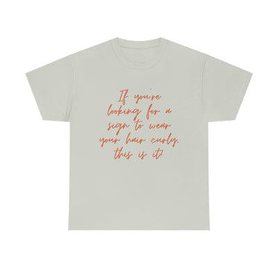 Looking for curly hair... Unisex Softstyle T-Shirt - curlysister
